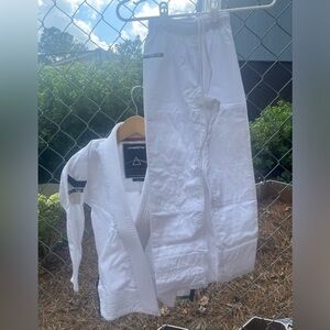 HYPERFLY Jiu Jitsu Junior kids sz 0 New Junior Starlyte White Black w/ backpack